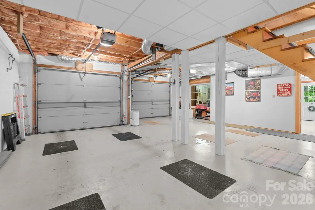 221 White Oak Trail Banner Elk NC 28604