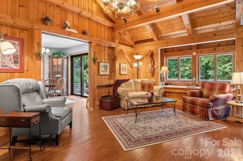 221 White Oak Trail Banner Elk NC 28604
