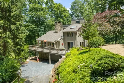 221 White Oak Trail Banner Elk NC 28604