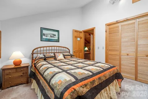 221 White Oak Trail Banner Elk NC 28604