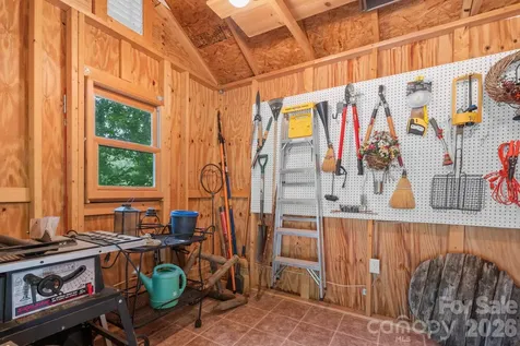 221 White Oak Trail Banner Elk NC 28604