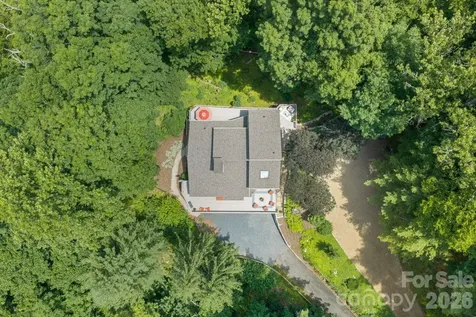 221 White Oak Trail Banner Elk NC 28604