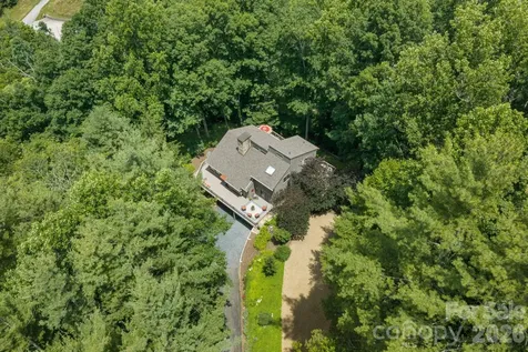 221 White Oak Trail Banner Elk NC 28604