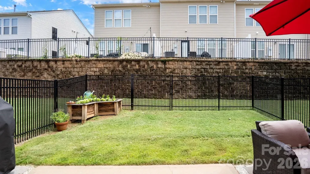 2429 Diplomat Lane Charlotte NC 28210
