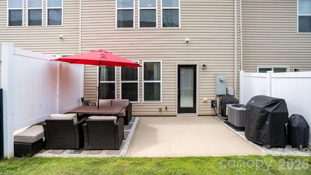 2429 Diplomat Lane Charlotte NC 28210