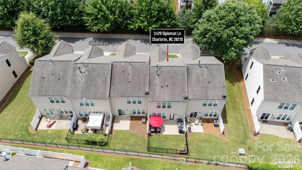 2429 Diplomat Lane Charlotte NC 28210