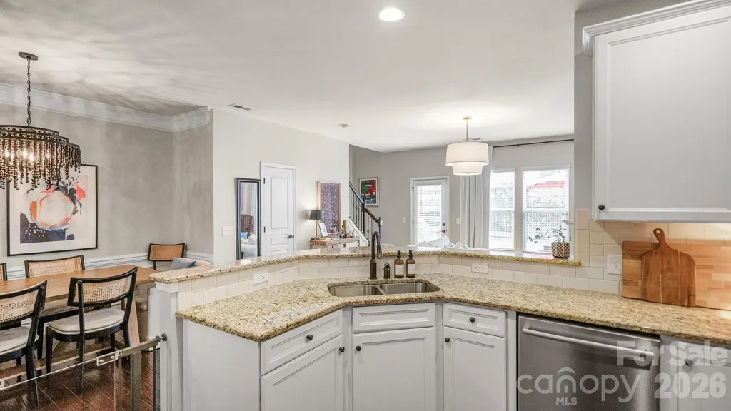 2429 Diplomat Lane Charlotte NC 28210
