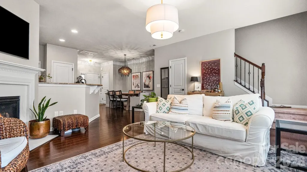 2429 Diplomat Lane Charlotte NC 28210