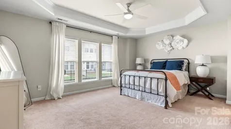 2429 Diplomat Lane Charlotte NC 28210