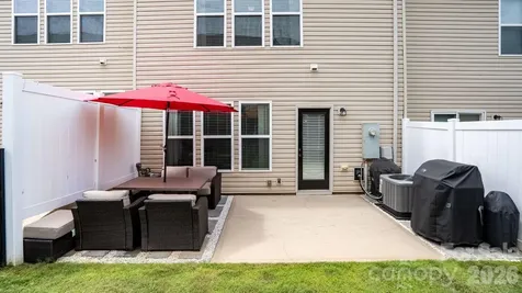 2429 Diplomat Lane Charlotte NC 28210