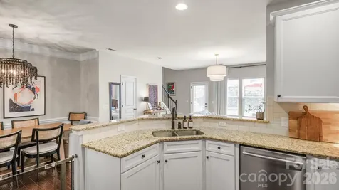 2429 Diplomat Lane Charlotte NC 28210