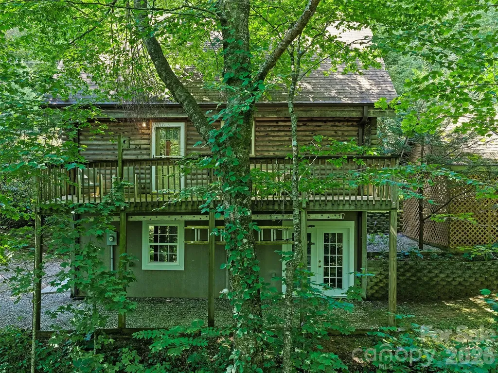 284 Simmons Ridge Road Bakersville NC 28705
