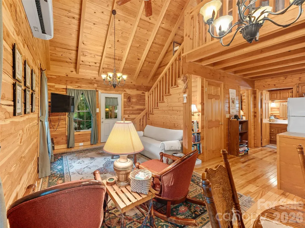 284 Simmons Ridge Road Bakersville NC 28705