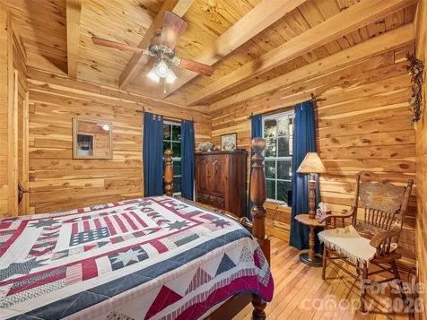 284 Simmons Ridge Road Bakersville NC 28705