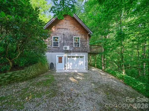284 Simmons Ridge Road Bakersville NC 28705