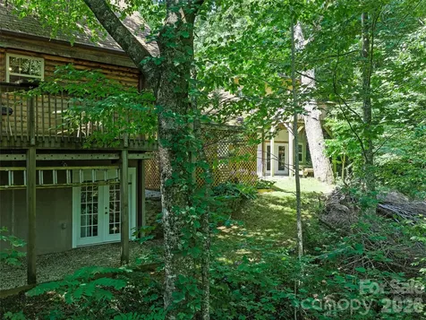 284 Simmons Ridge Road Bakersville NC 28705