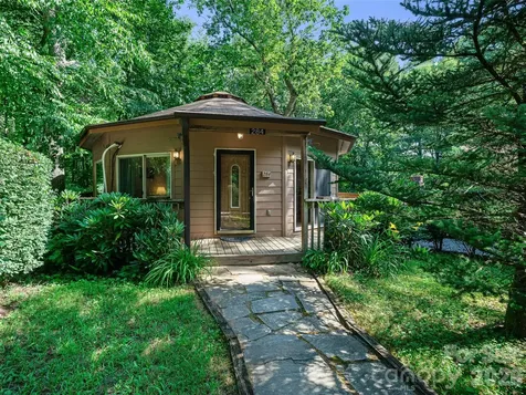284 Simmons Ridge Road Bakersville NC 28705