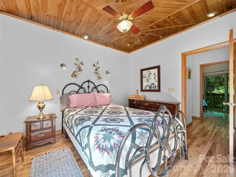 284 Simmons Ridge Road Bakersville NC 28705