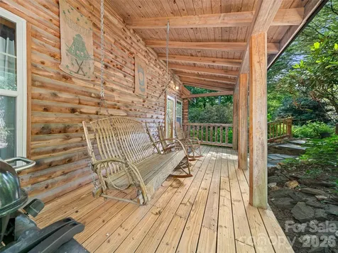 284 Simmons Ridge Road Bakersville NC 28705