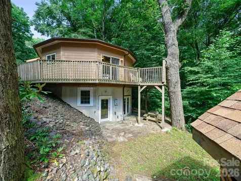 284 Simmons Ridge Road Bakersville NC 28705