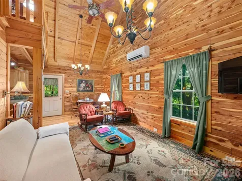 284 Simmons Ridge Road Bakersville NC 28705
