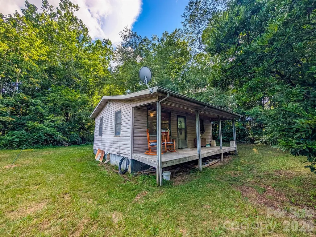 172 Lower Browns Creek Road Burnsville NC 28714
