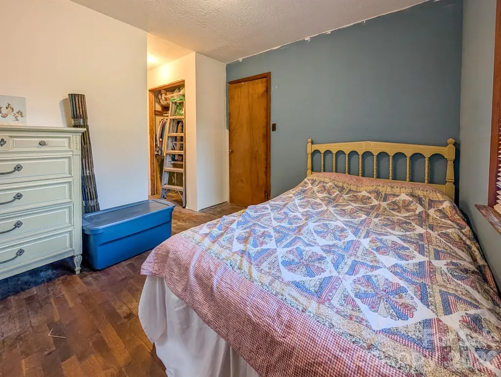 172 Lower Browns Creek Road Burnsville NC 28714