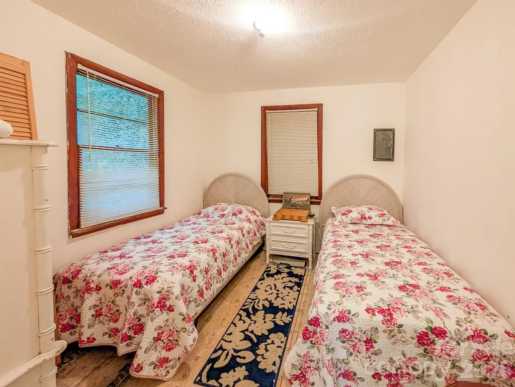 172 Lower Browns Creek Road Burnsville NC 28714