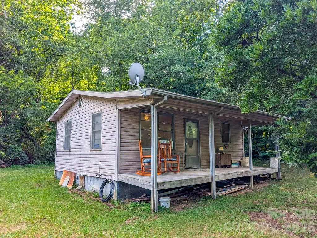 172 Lower Browns Creek Road Burnsville NC 28714