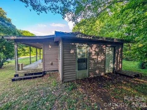 172 Lower Browns Creek Road Burnsville NC 28714