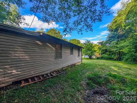 172 Lower Browns Creek Road Burnsville NC 28714