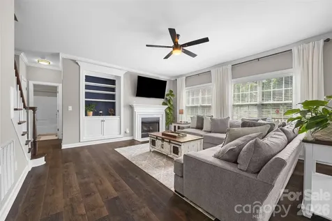 11118 Fountaingrove Drive Charlotte NC 28262