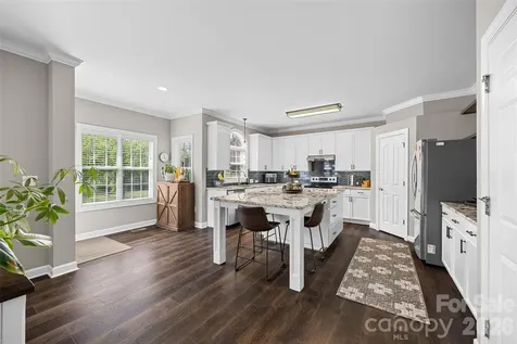 11118 Fountaingrove Drive Charlotte NC 28262