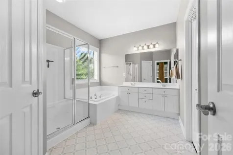 11118 Fountaingrove Drive Charlotte NC 28262