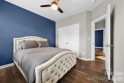 11118 Fountaingrove Drive Charlotte NC 28262