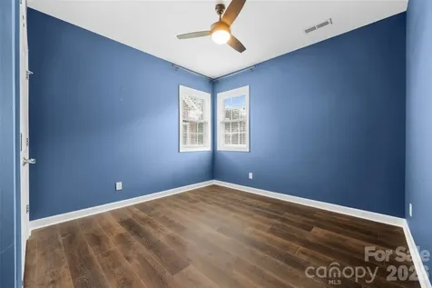 11118 Fountaingrove Drive Charlotte NC 28262