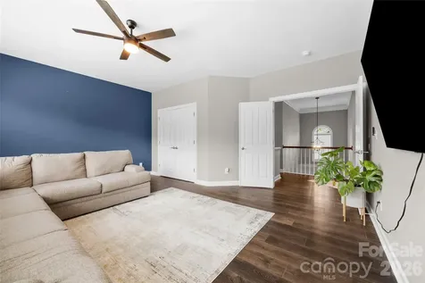 11118 Fountaingrove Drive Charlotte NC 28262