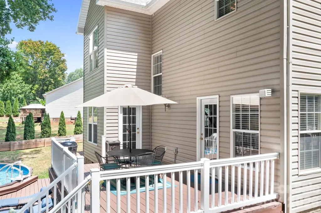 142 Valley Glen Drive Troutman NC 28166