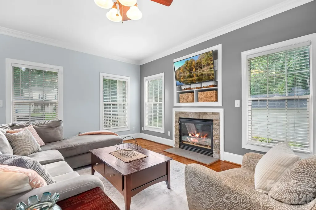 142 Valley Glen Drive Troutman NC 28166