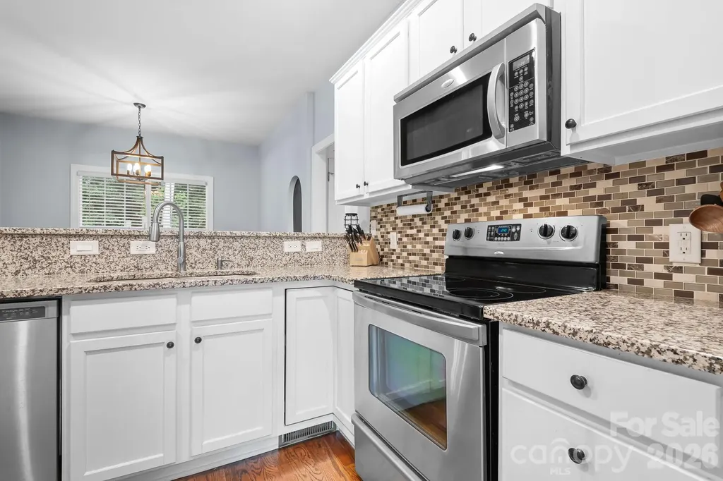 142 Valley Glen Drive Troutman NC 28166