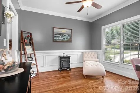 142 Valley Glen Drive Troutman NC 28166