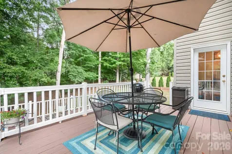 142 Valley Glen Drive Troutman NC 28166