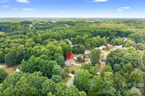 142 Valley Glen Drive Troutman NC 28166