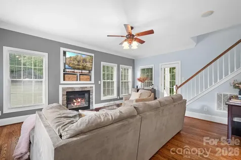 142 Valley Glen Drive Troutman NC 28166