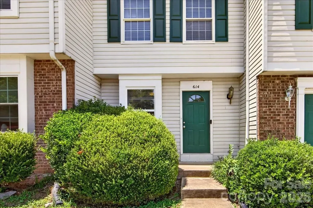 614 Lex Drive Charlotte NC 28262