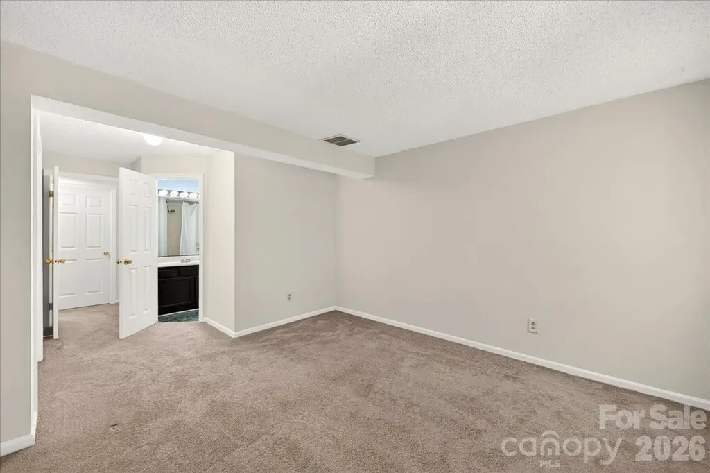 614 Lex Drive Charlotte NC 28262