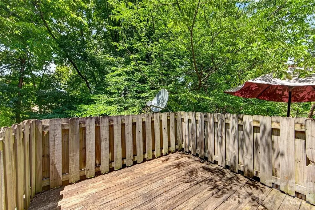 614 Lex Drive Charlotte NC 28262