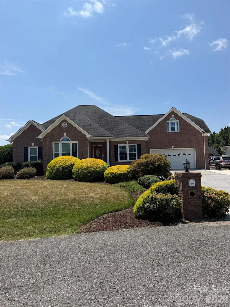 1908 Norfolk Pine Court Gastonia NC 28056