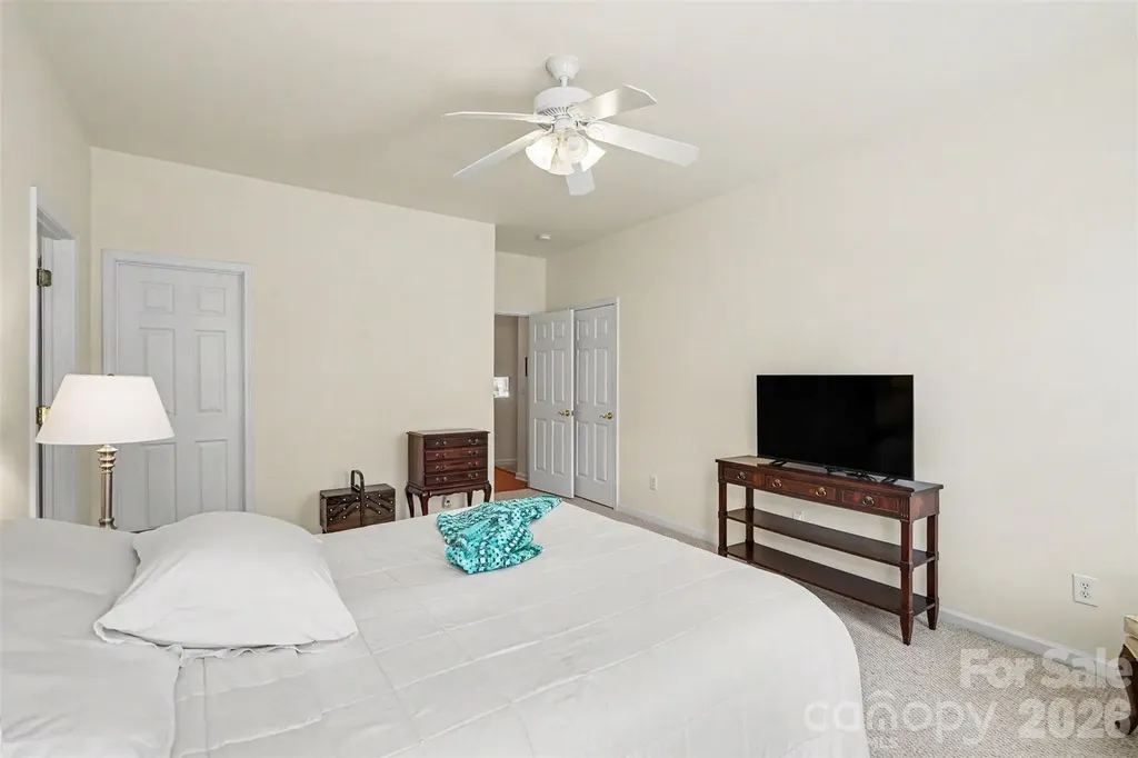 10729 Yellow Tail Court Charlotte NC 28270
