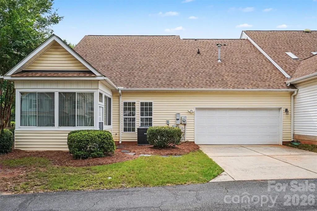 10729 Yellow Tail Court Charlotte NC 28270